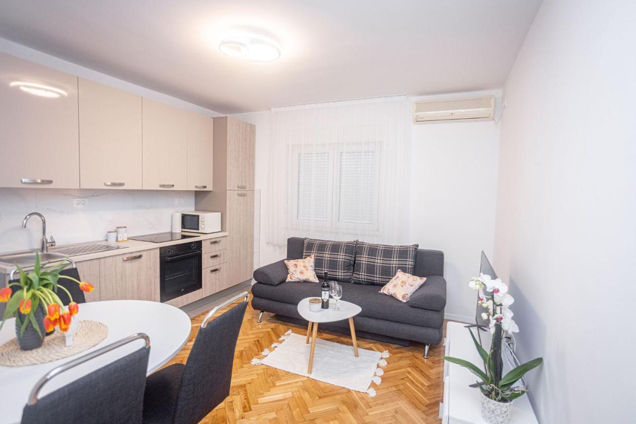 Apartments Veronika Трогір Екстер'єр фото