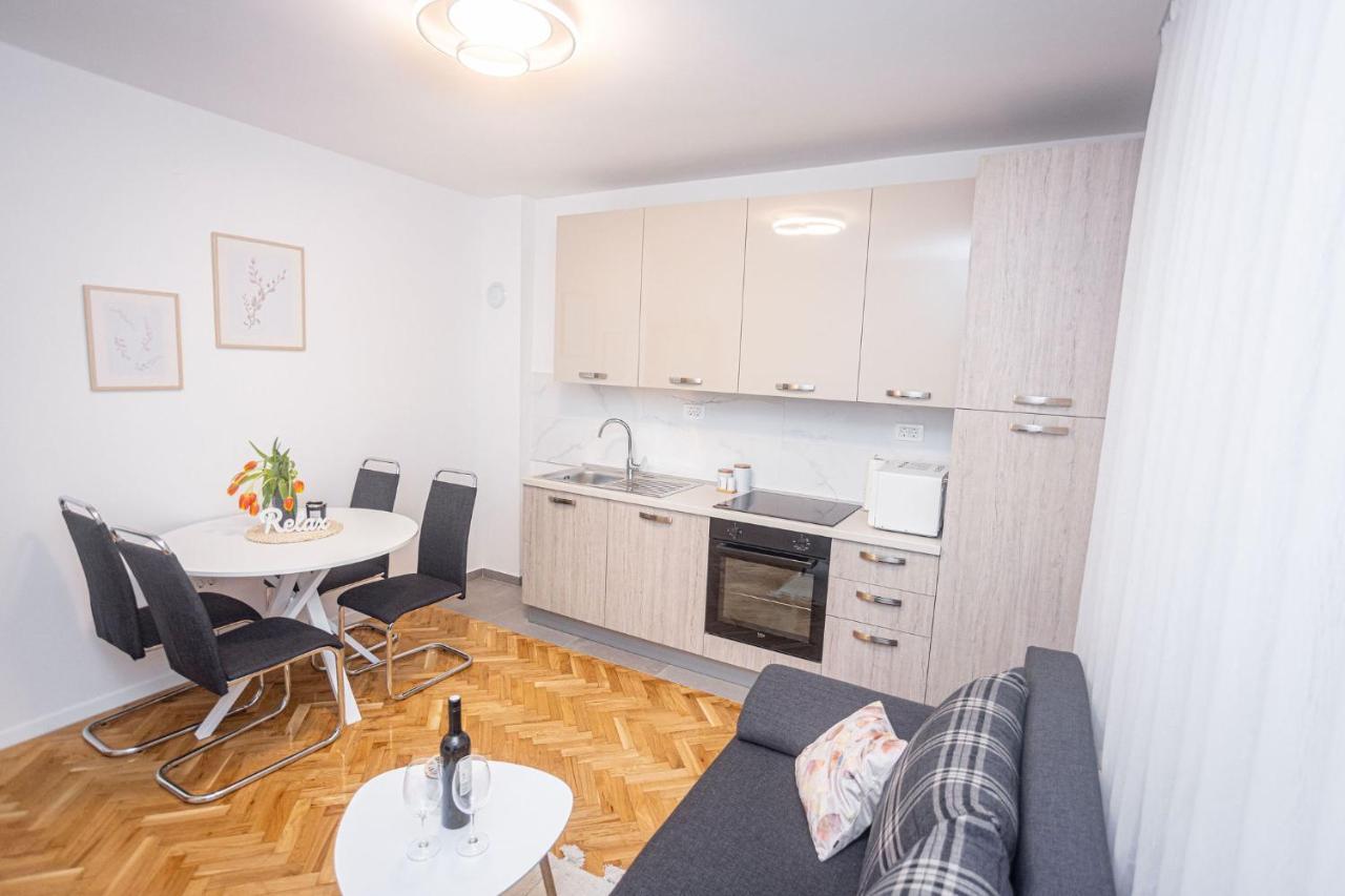 Apartments Veronika Трогір Екстер'єр фото