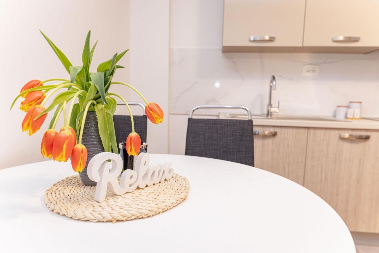 Apartments Veronika Трогір Екстер'єр фото
