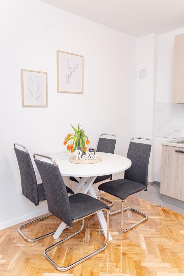 Apartments Veronika Трогір Екстер'єр фото