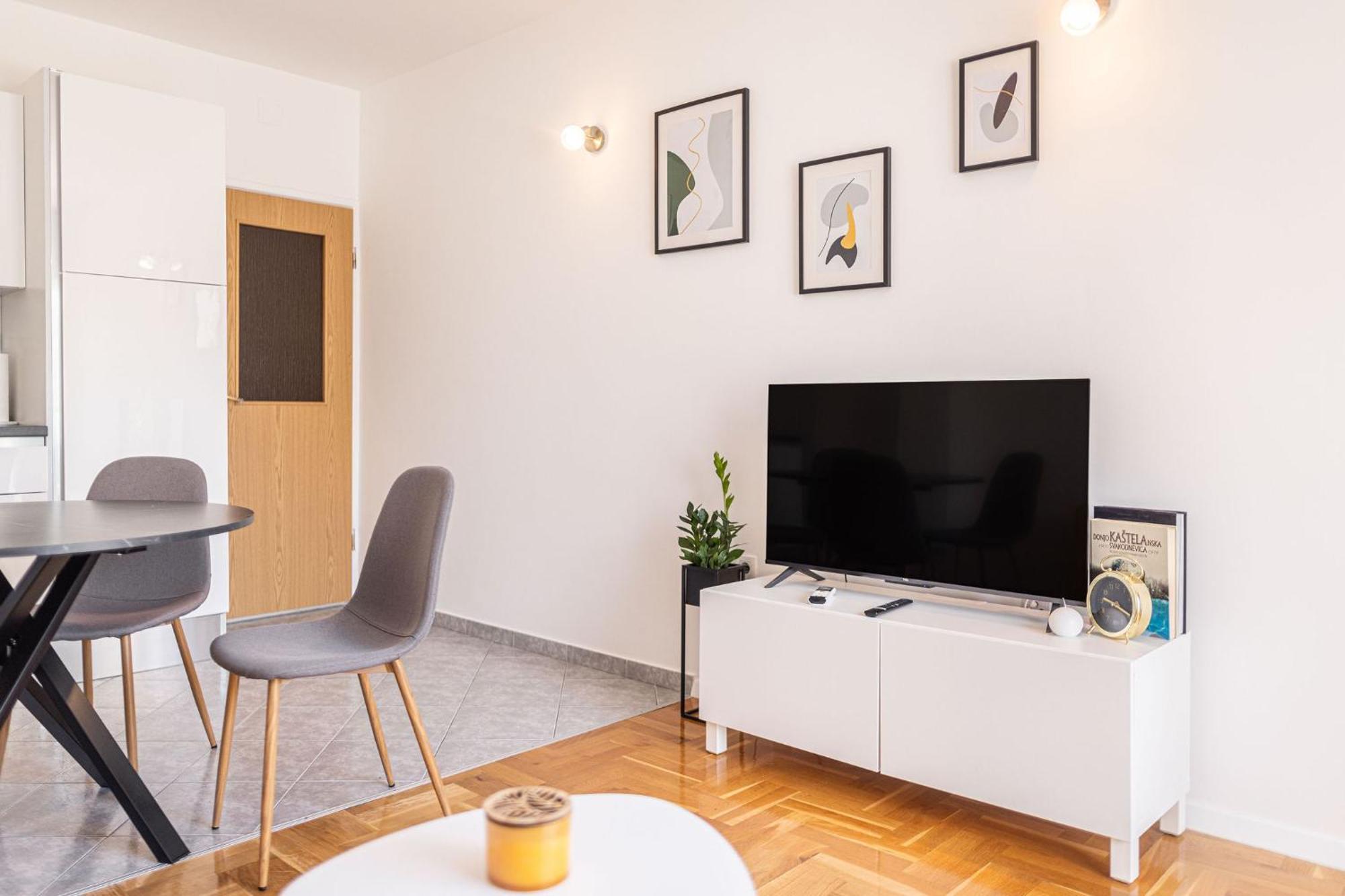 Apartments Veronika Трогір Екстер'єр фото