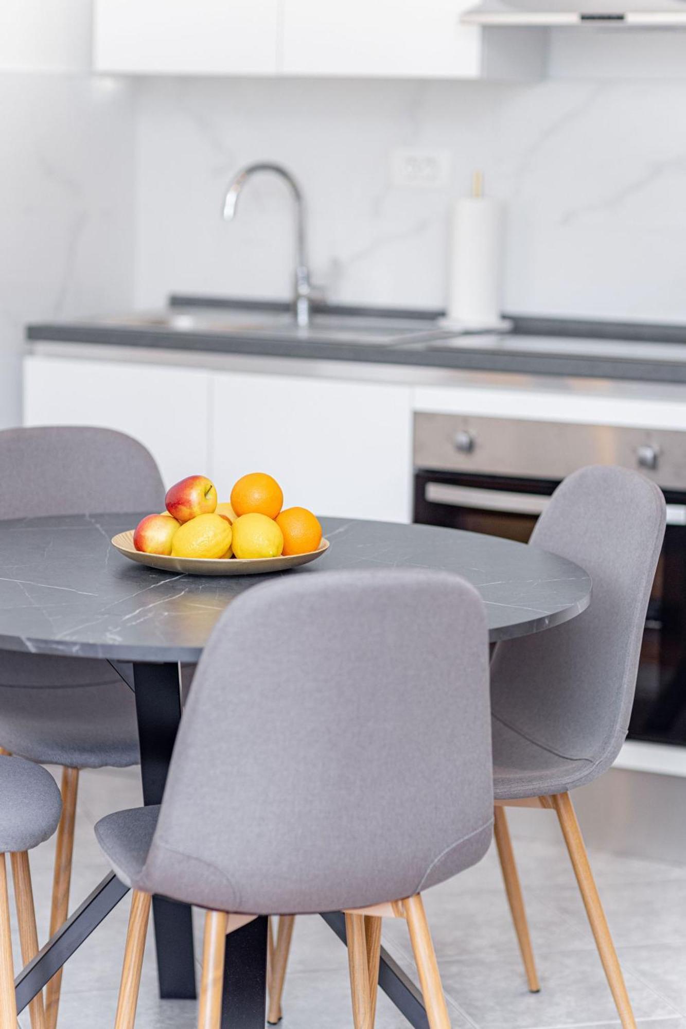 Apartments Veronika Трогір Екстер'єр фото